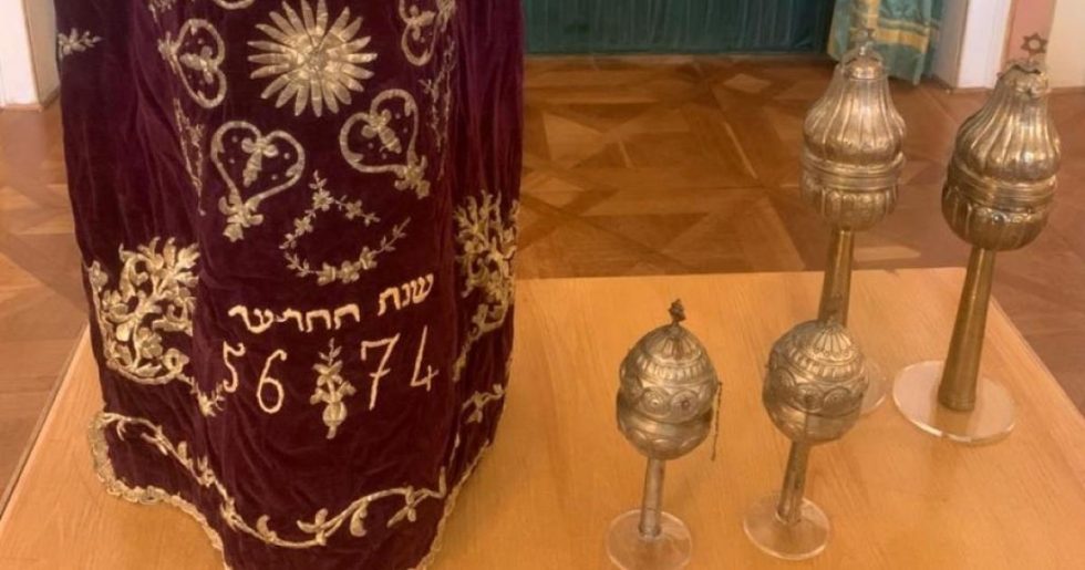 Επιστρέφουν στην Ελλάδα από την Πολωνία 91 ελληνικά εβραϊκά κειμήλια [εικόνες]